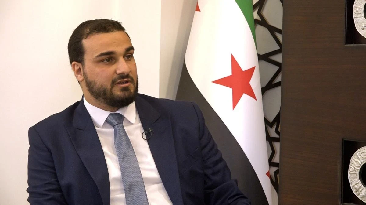 وزير النفط السوري غياث دياب: خطوة إيجابية نحو إعادة بناء الاقتصاد الوطني وتعزيز استقرار سوريا