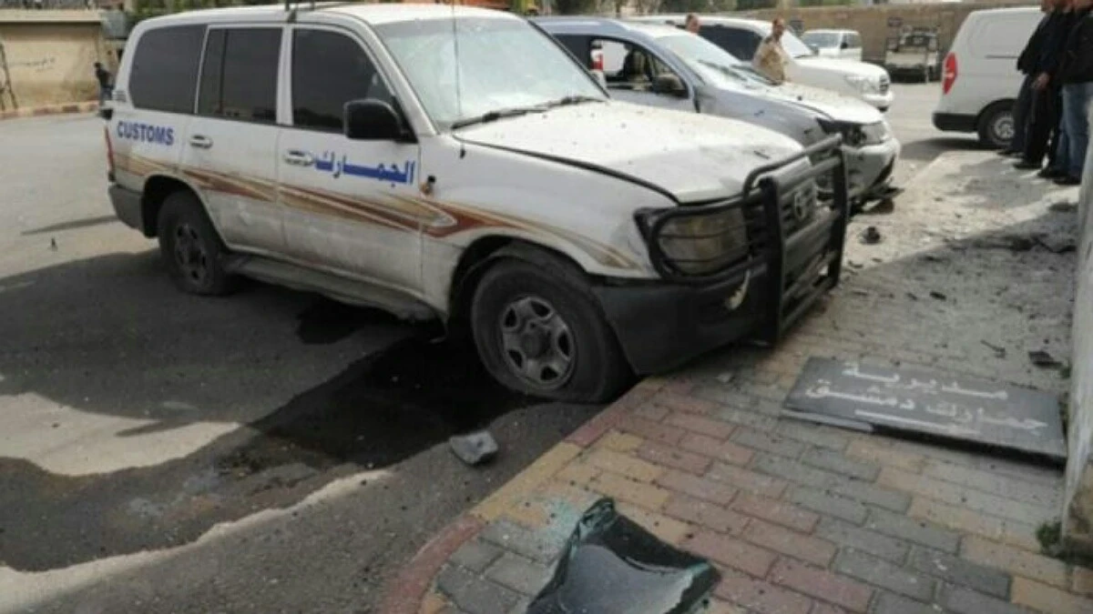 قـرار بـحل الضـابـطة الجـمـركـية وإعـادة تشـكيـلها بما يخـدم الصـالح العـام