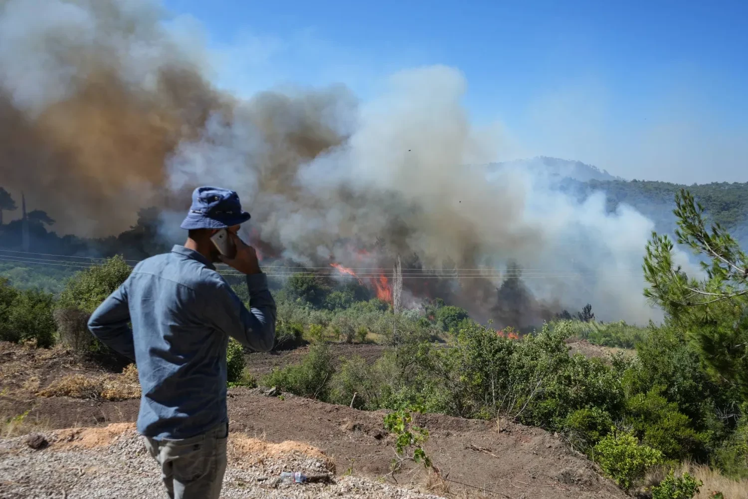 اتفاق سوري سعودي لدعم الدفاع المدني في مواجهة حرائق الشمال الغربي