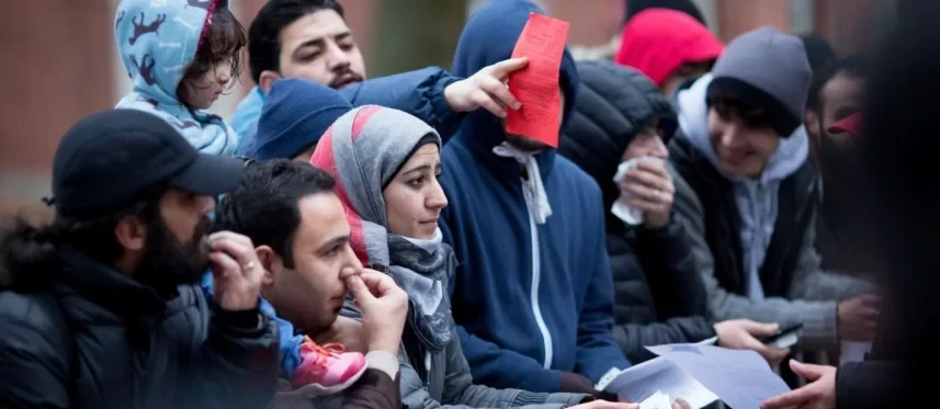 فيلـدرز يدعـو الحكومة الهولندية لتعـزيـز العـلاقـات مع دمشق لتسـهيل إعـادة اللاجئين السوريين