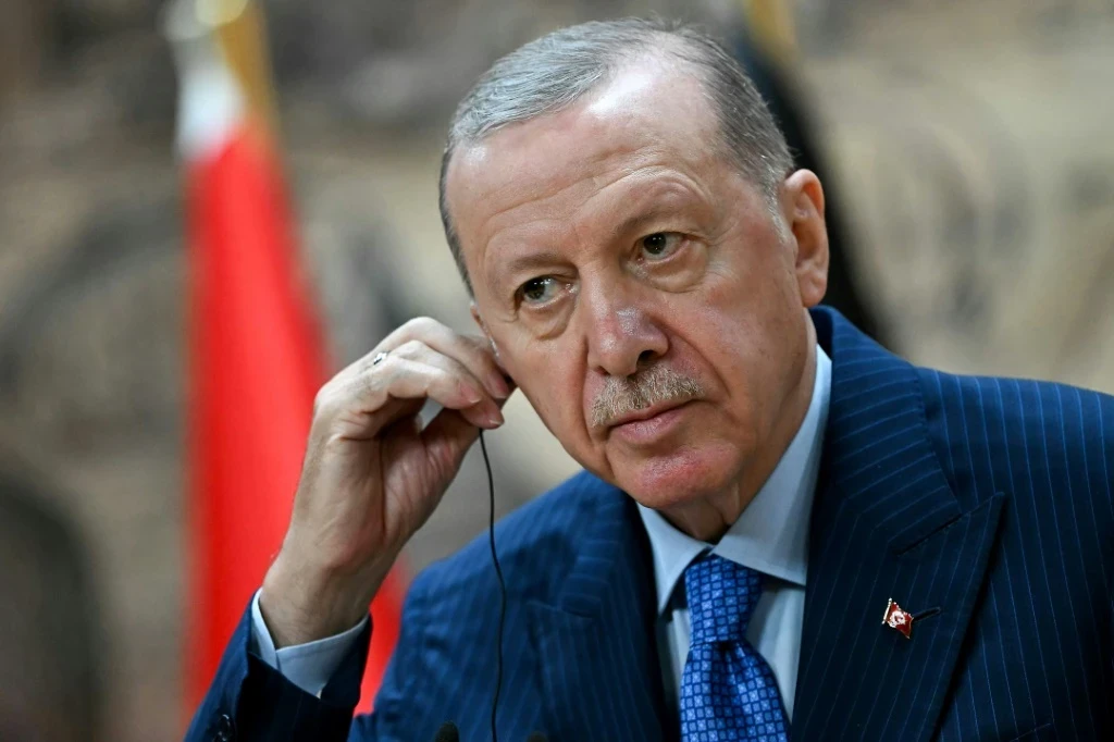 أردوغان يعـلن دعـم تركيا لقر.ار المحـكمة الجنـ.ـائية الدولـية ضـد نتنـ.ـياهو وغلانت