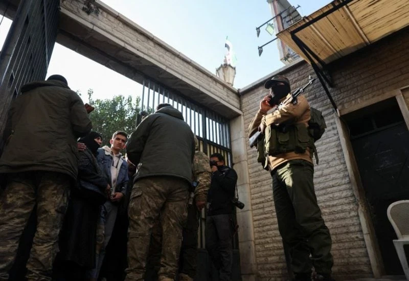 تقـارير: دمـج مقـاتلـين أجـانب في القـوات المسـلـحـ.ـة السورية الجـديدة ومنحـهم منـاصـب عسـكريـة