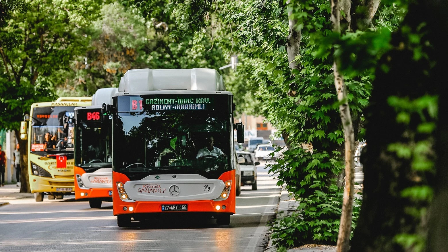 مجلس بلدية غازي عنتاب يناقش التبرع بخمس حافلات إلى محافظة حلب