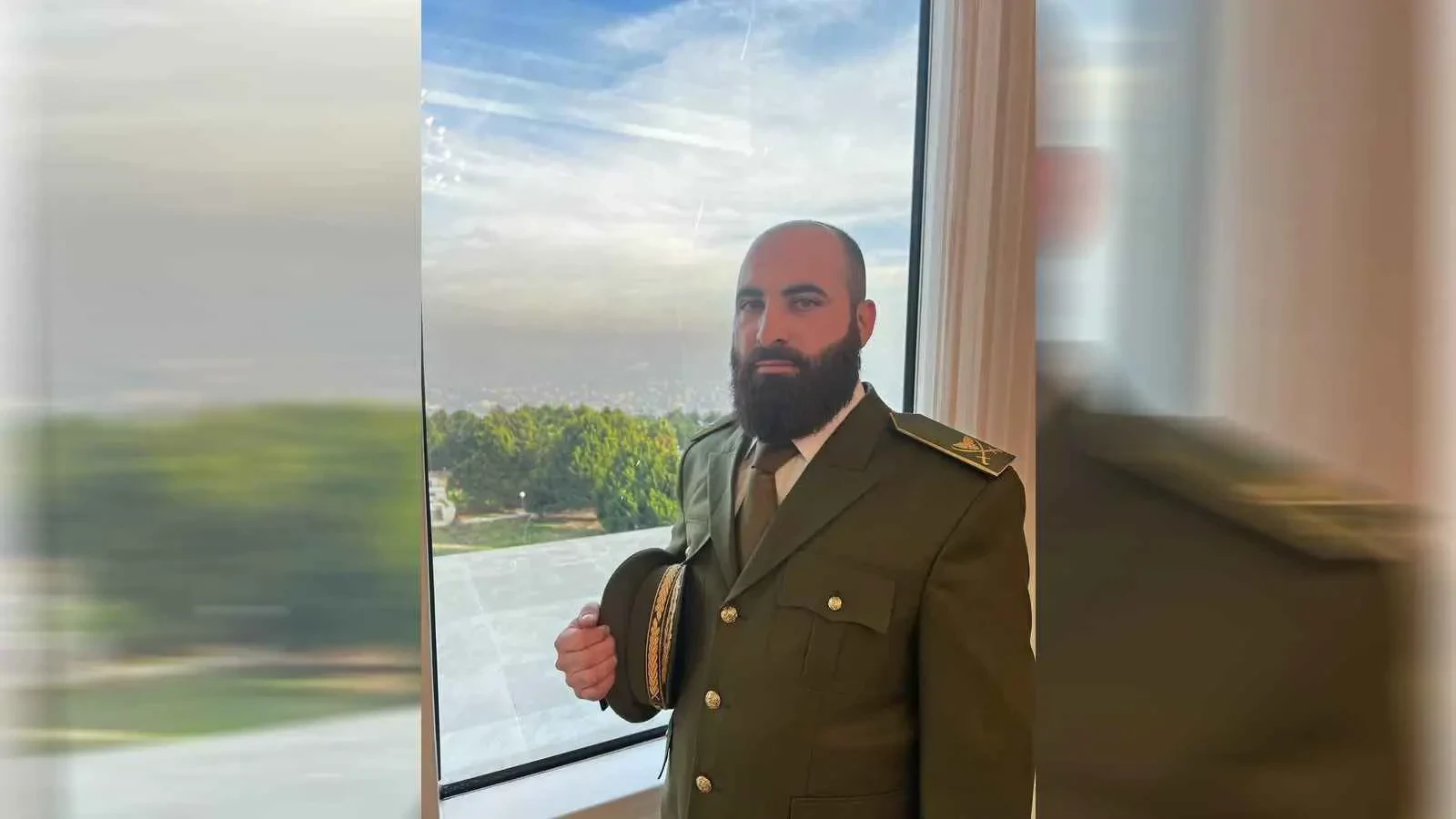 اللواء علي النعسان يصل إلى الساحل للإشراف على العمليات العسكرية واستعادة الاستقرار