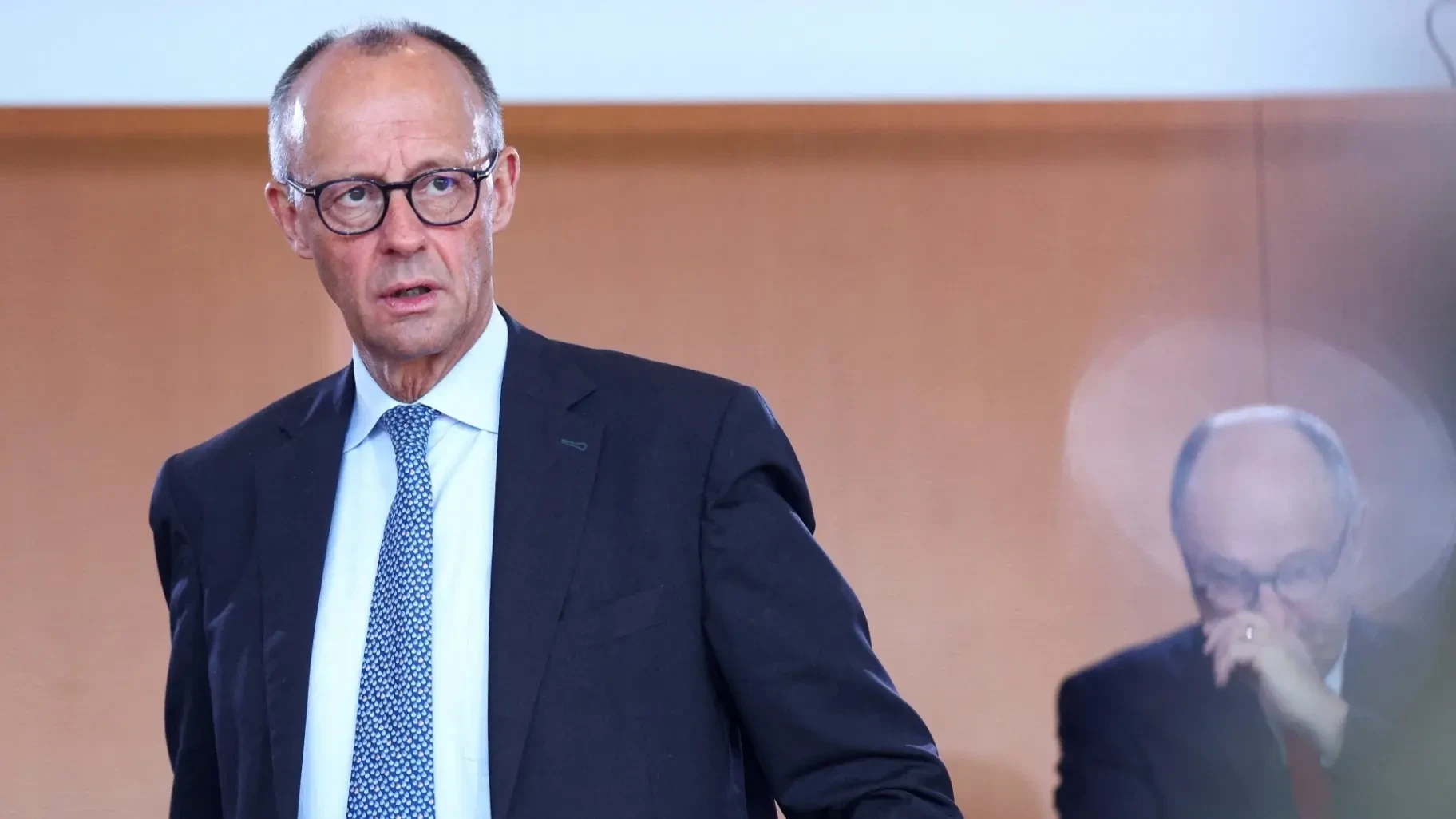 دعوة رسمية من برلين للرئيس الشرع لبحث ملف ترحيل السوريين من ألمانيا