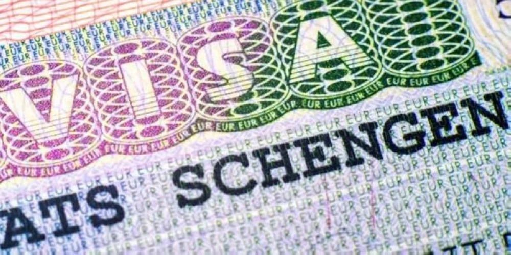 الاتحاد الأوروبي يخفف قيود تأشيرة "شنغن" للمواطنين الأتراك تدريجياً