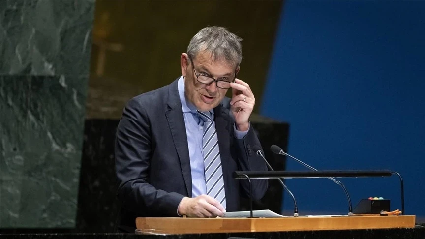 مفوض أونروا يحذر: مستقبل مئات الآلاف من اللاجئين الفلسطينيين في سوريا مهدد بالتوقف الكامل للخدمات