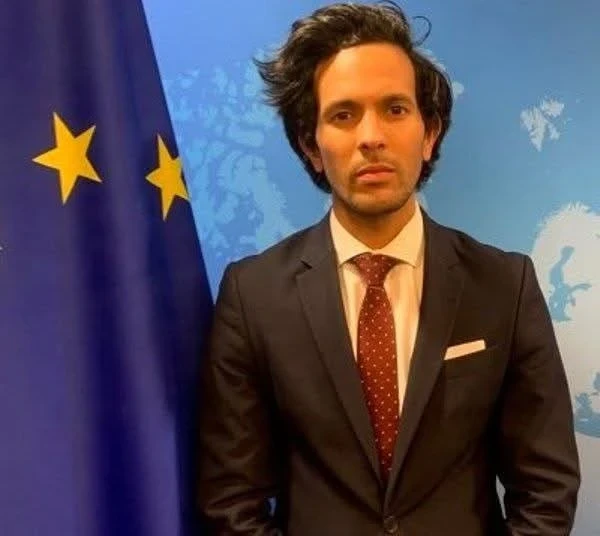 متحدث الاتحاد الأوروبي: زيارة الرئيس السوري لفرنسا ممكنة بشرط استثناء من العقـ.ـوبات