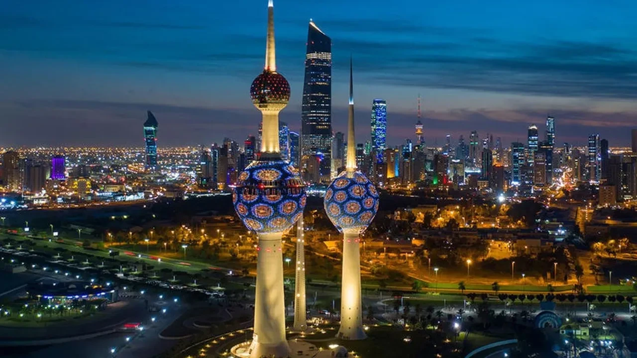 الخارجية الكويتية ترحب بخطوة أمريكية بشأن سوريا وتشيد بالدور السعودي