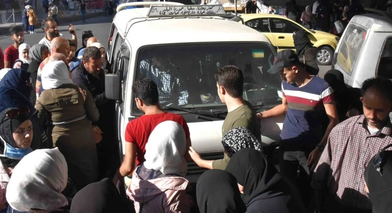 تحول سرفيس النقل العام إلى تكسي