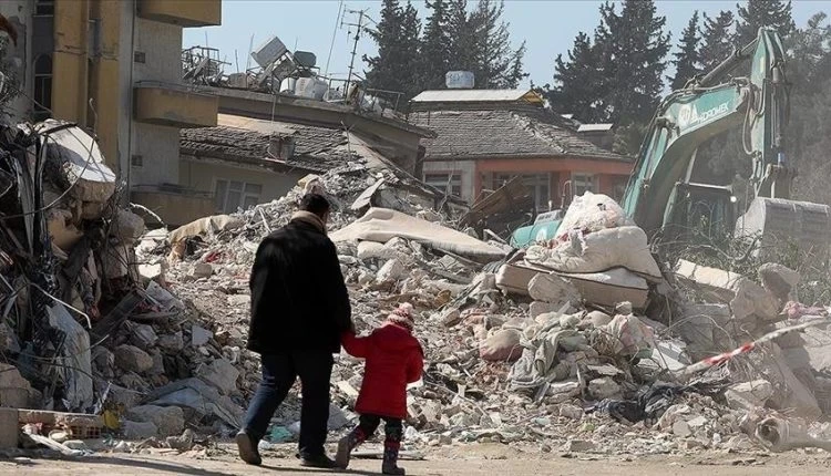 العثور على جـثـمان لاعب شهير تحت الأنقاض في هاتاي