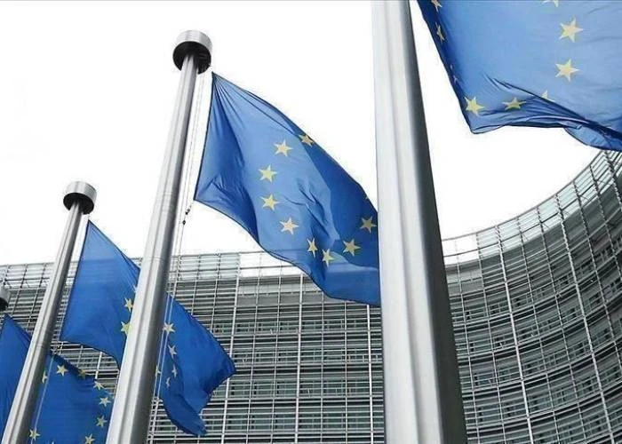 الاتحاد الأوروبي يدرس تخـ.ـفيف عقـوبـ.ـاته على سوريا: تعـ.ـليق حـظـر النفـط وتخفـيف القـ.ـيود على البنوك والمصرف المركزي