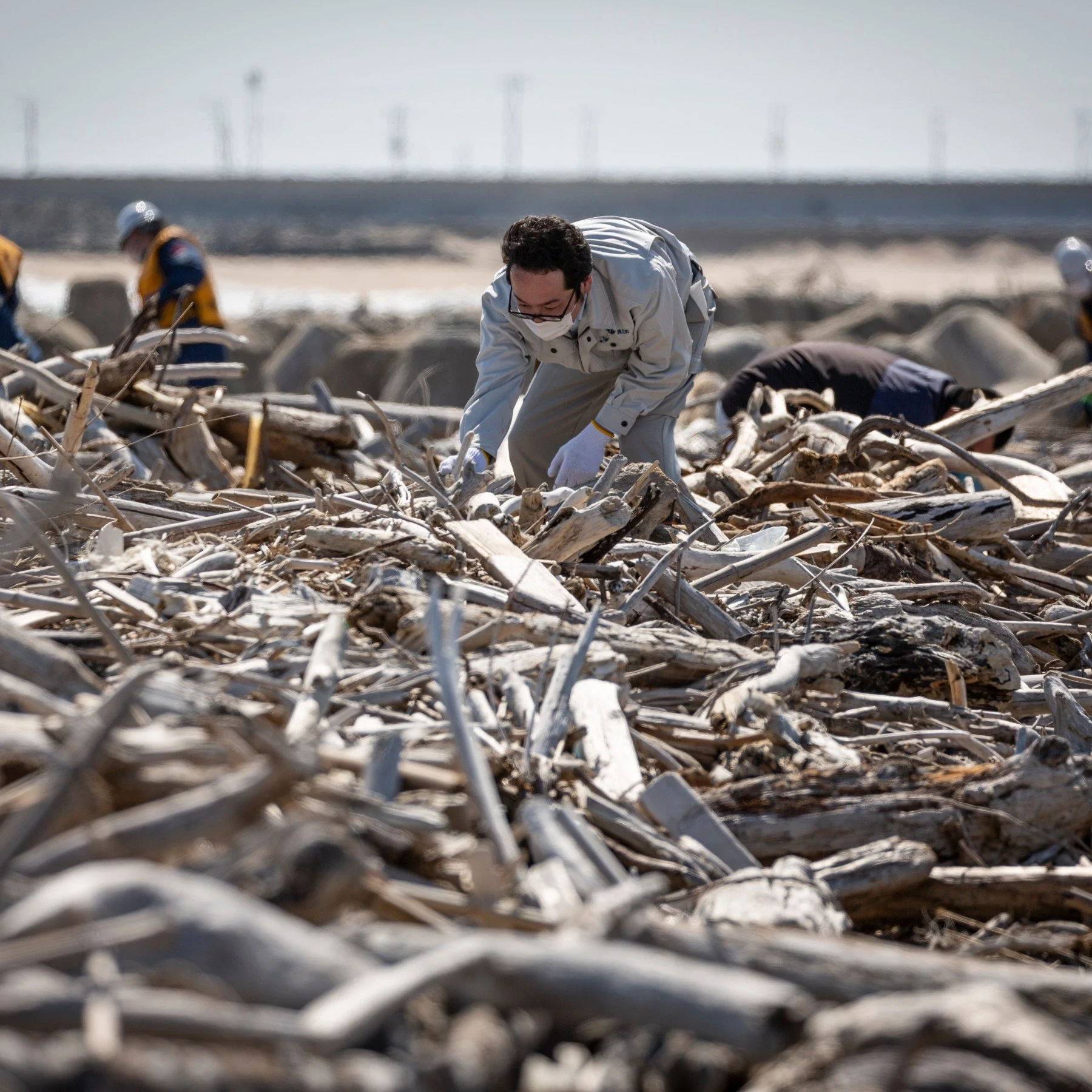 زلـزال يضرب اليابان وتحـذيرات من تسـونامي قـاتل