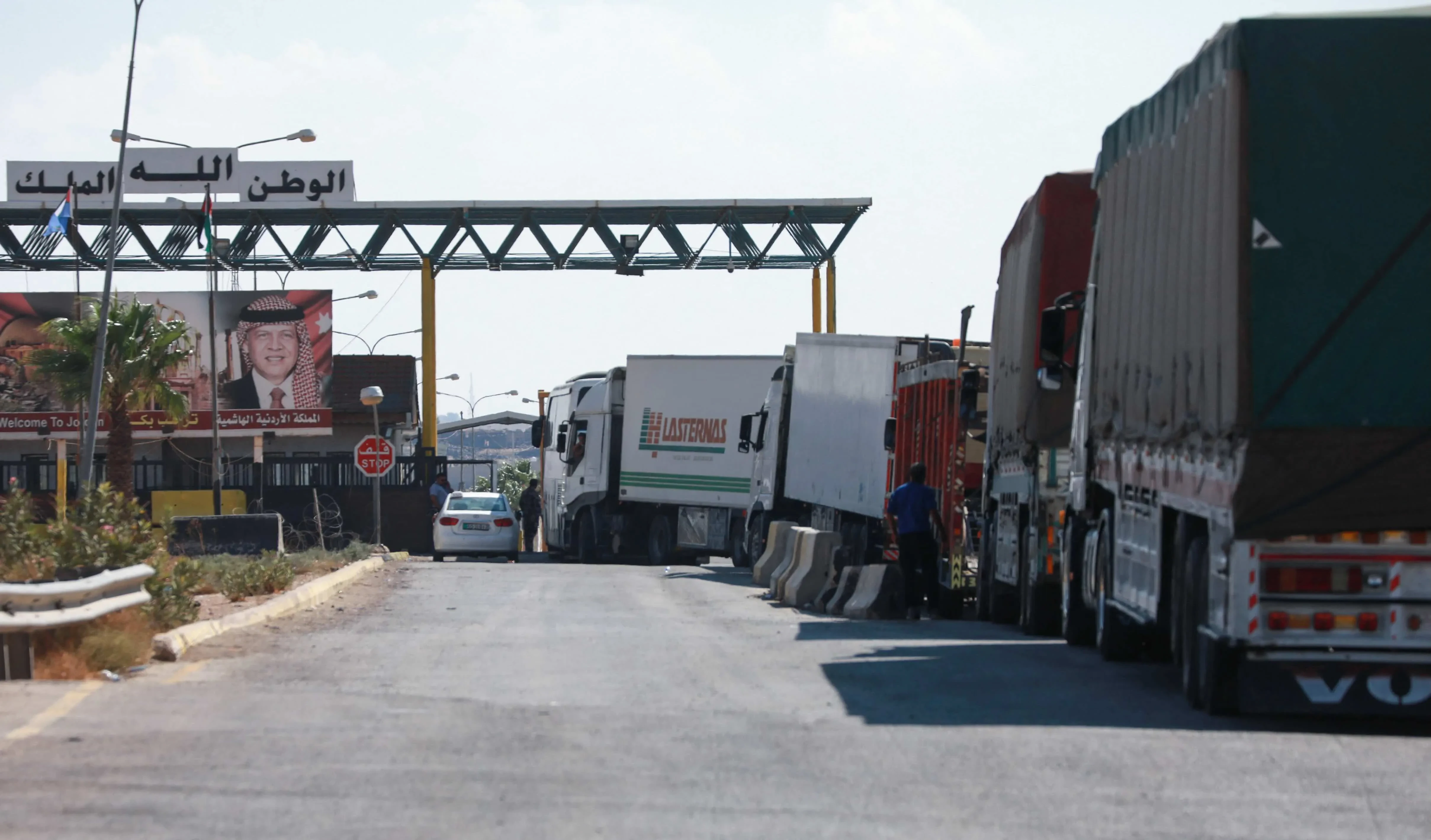 إجراءات جديدة لتنظيم عبور الشاحنات السورية عبر الأردن لتعزيز التبادل التجاري