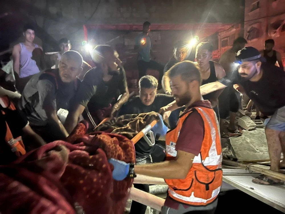 إصابة أطفال فلسطينيين جراء قصف إسرائيلي استهدف خيام النازحين في غزة