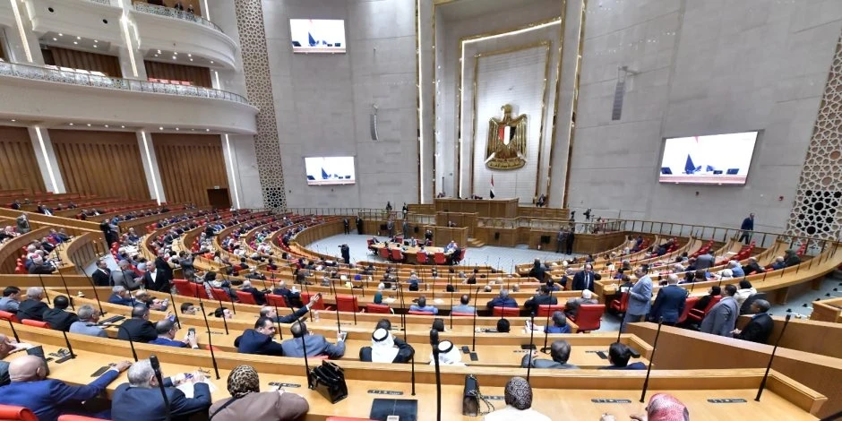 مجلس النـواب يناقـش قانـونًا لتنـظيم أوضـاع اللاجئـين في مصر