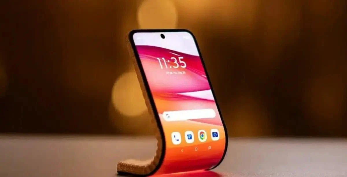 "موتورولا تقدم مفاهيم مبتكرة في Lenovo Tech World '23: شاشة قابلة للتكيف وذكاء اصطناعي متقدم