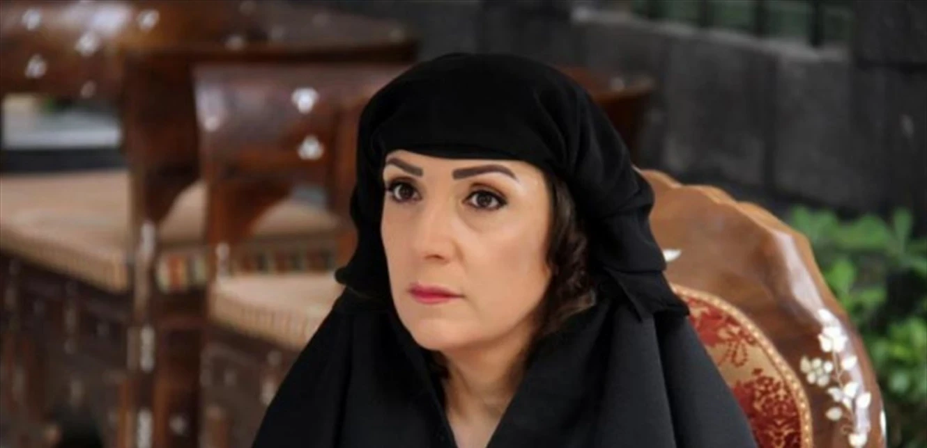 وفاء موصللي تكـشـف عن تعـر.ضـها للإهـانـ.ـة في مطـار بـيروت