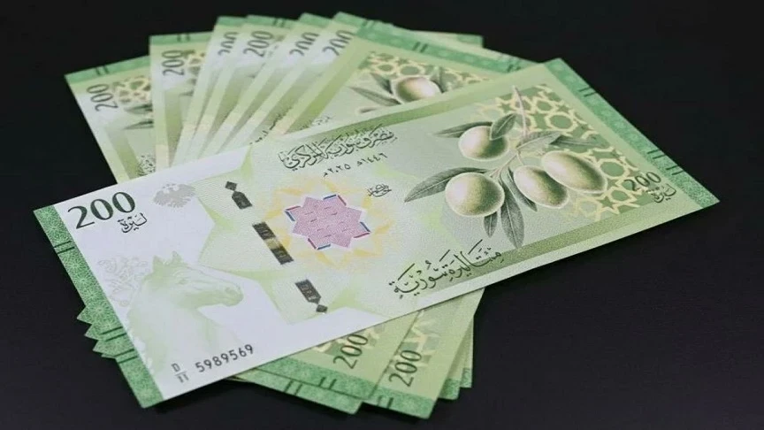 تغيّرات جديدة في سعر صرف الليرة السورية اليوم