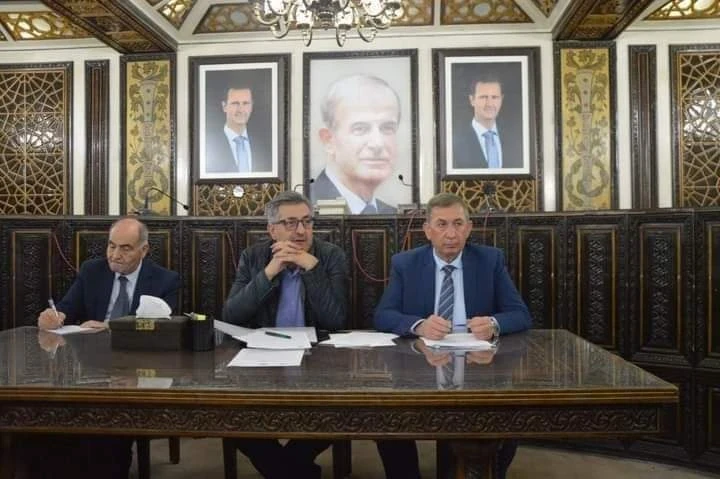 تشدد المحافظ في دمشق على قمع مخالفات البناء ويوجه بالمتابعة اليومية لرخص الترميم