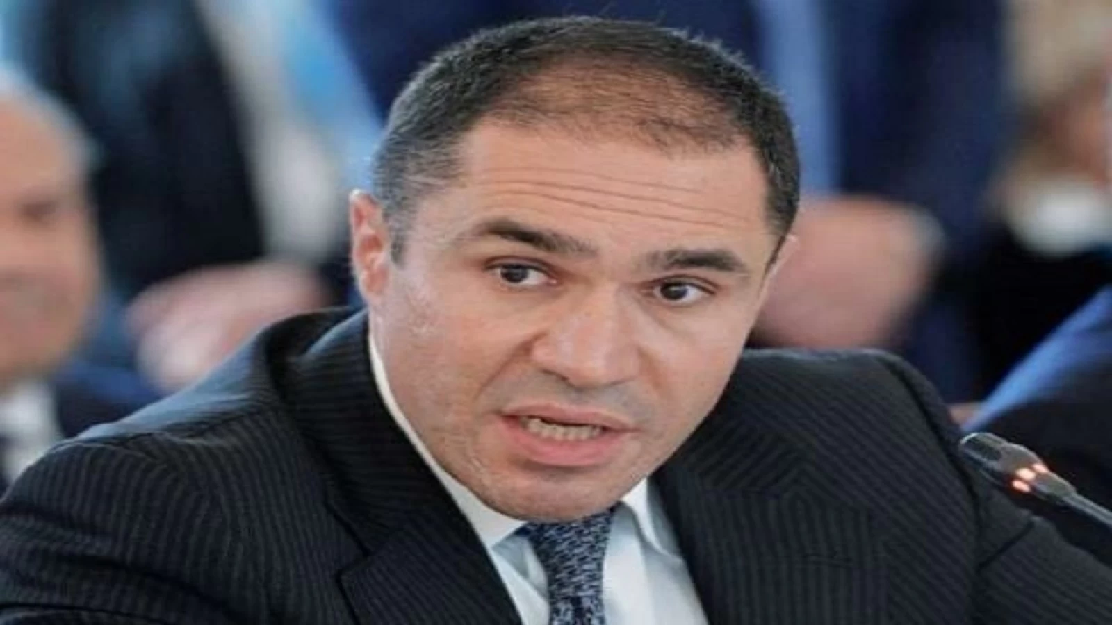 فارس الشهابي يطالب الحكومة بتوضيح بعض النقاط