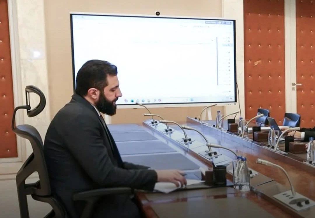 الرئيس أحمد الشرع يبحث خطط دعم قطاع الطاقة في سوريا وإعادة تأهيل النفط والكهرباء