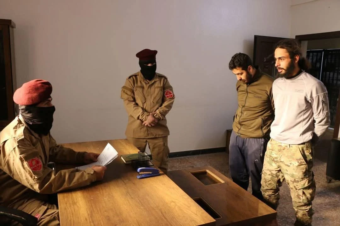 الشرطة العسكرية السورية تلقي القبض على شخصين بعد انتشار فيديو لارتكاب انتهاكات ضد المدنيين