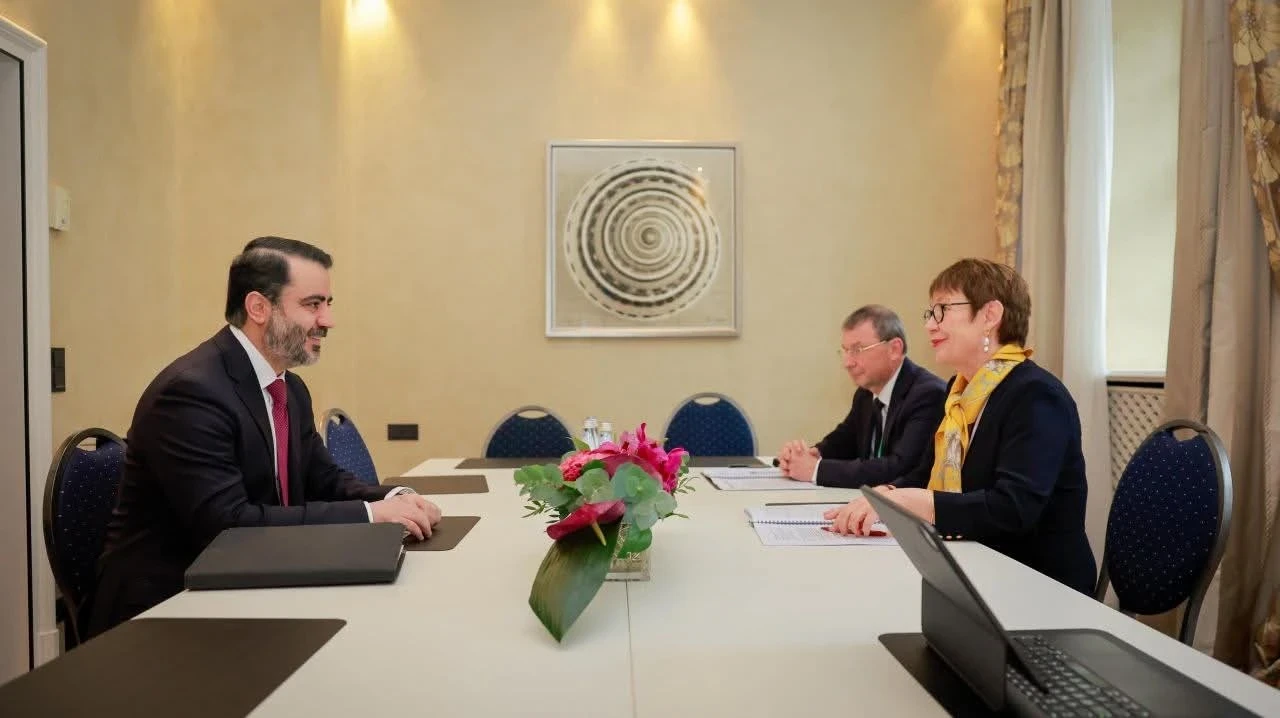 الشيباني يبحث التعاون الاقتصادي مع البنك الأوروبي لإعادة الإعمار والتنمية