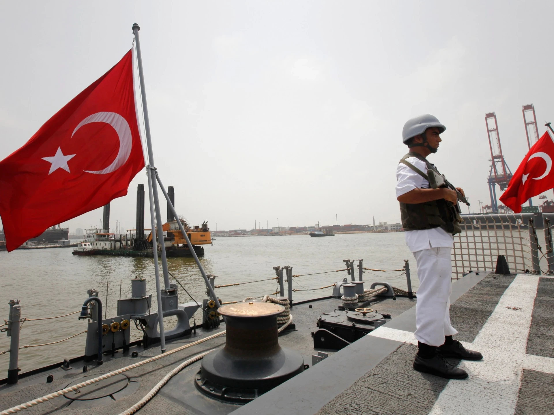 اليـونان ترفـض اتفـاق ترسـيم الحـدود البحـرية بين تركـيا وسوريا