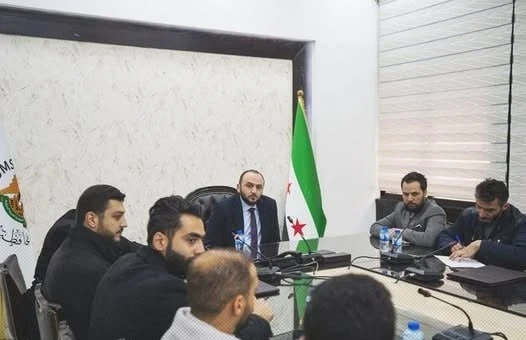 محافظ حمص يفتح أبواب التواصل المباشر مع المواطنين كل أربعاء: استماع مباشر لحل المشكلات