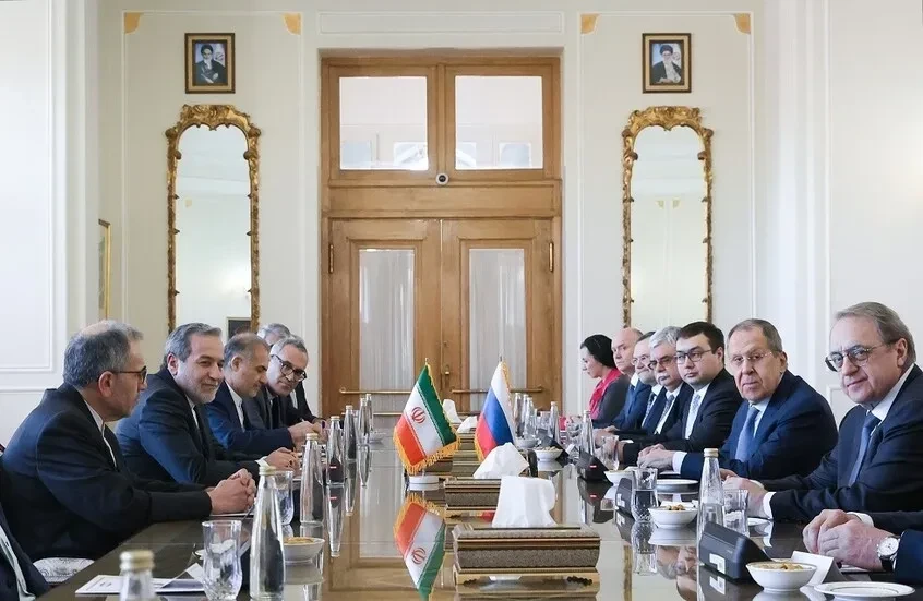 مباحثات روسية إيرانية في طهران تؤكد وحدة الأراضي السورية