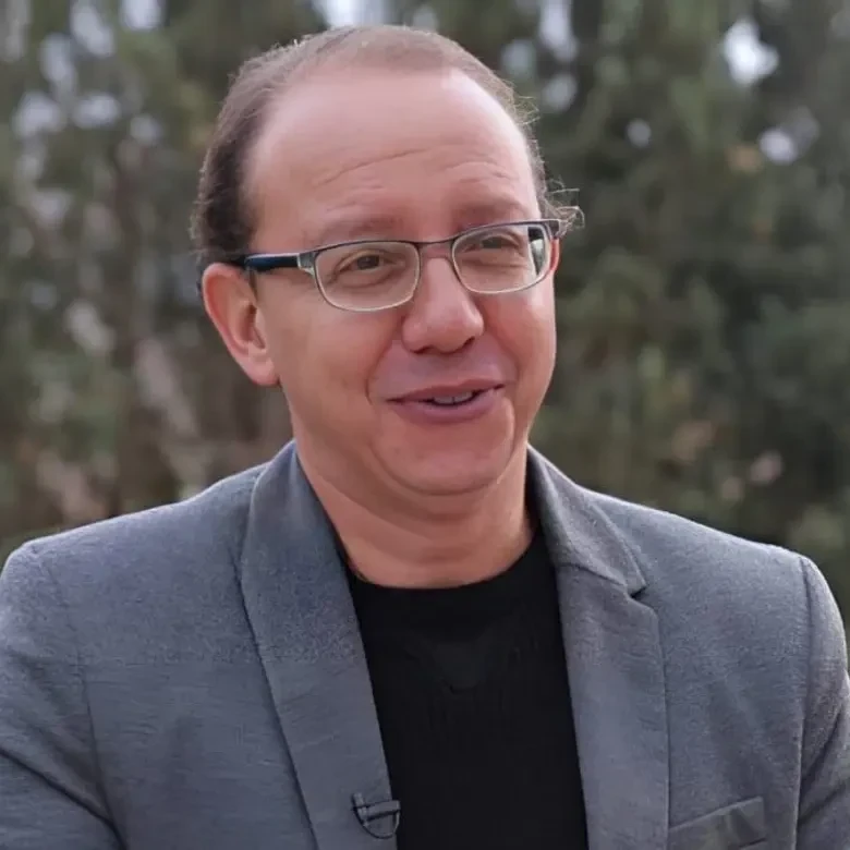 اعتقال معن عبد الحق في أمستردام بسبب مواقفه السياسية