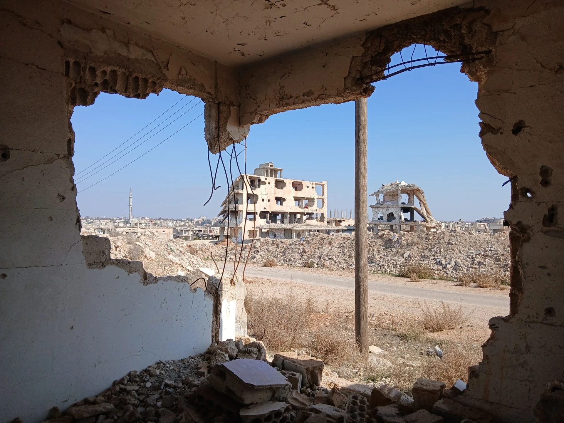 تقرير يكشف عن تداعيات تدمير الممتلكات في درعا وأثرها على عودة اللاجئين والنازحين