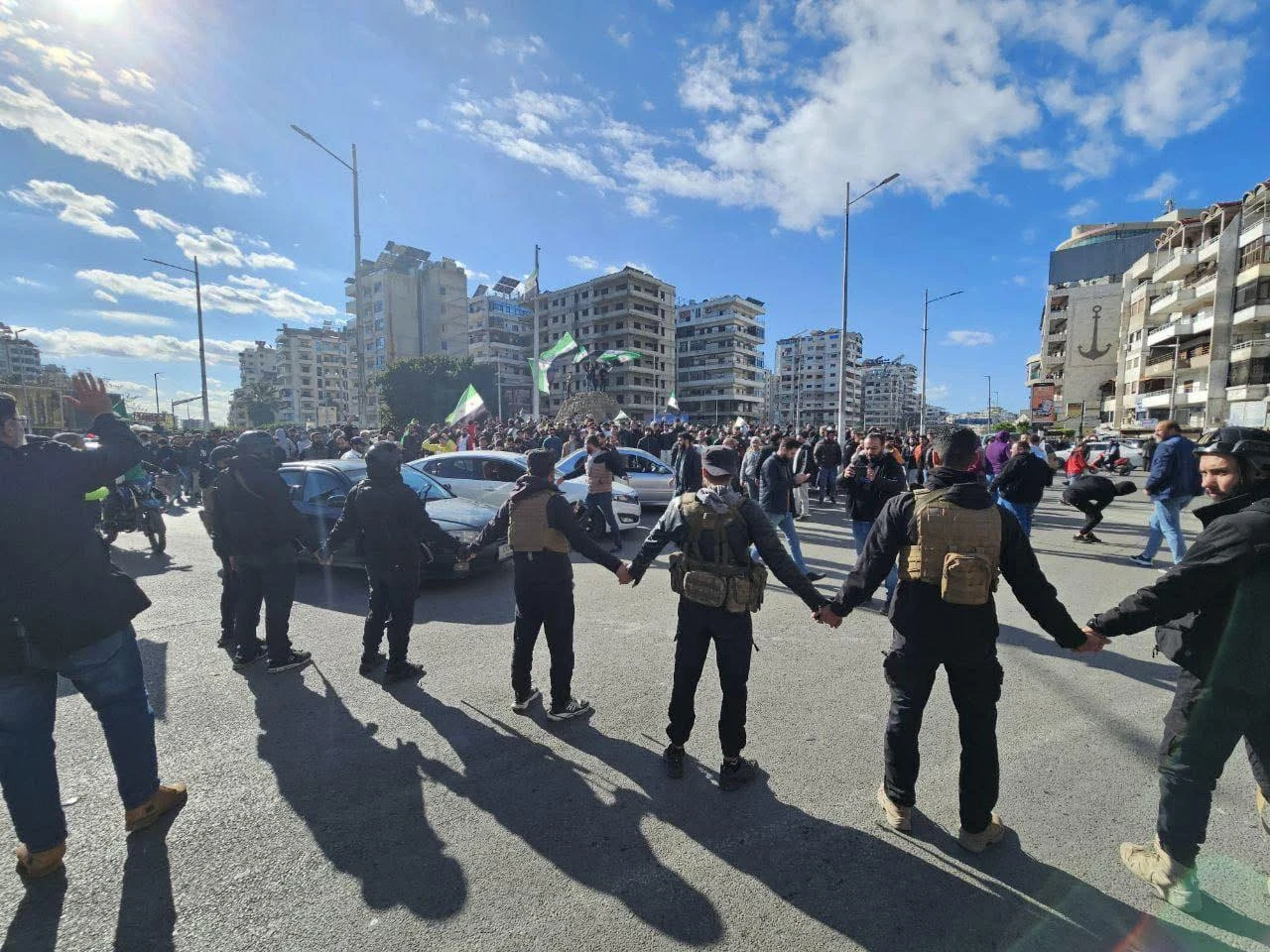 تصريحات رسمية حول الاحتجاجات والتطورات الأمنية في الساحل