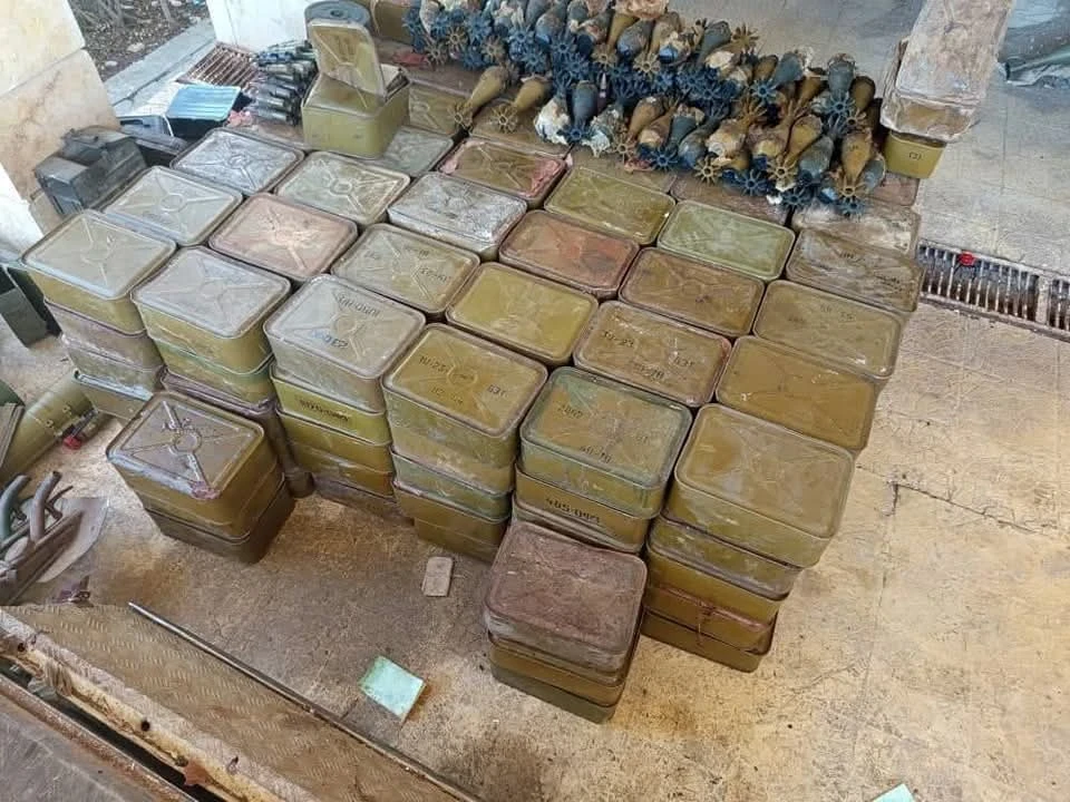 القرداحة تحت المجهر: ضبط مستودع أسلحة يكشف واقع الأزمة السورية