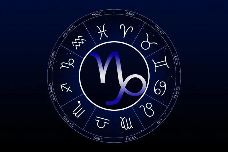 تأثيرات القمر في برج الجدي: توقعات إيجابية لمواليد الثور والعذراء والجدي، وفرص مالية مميزة للقوس