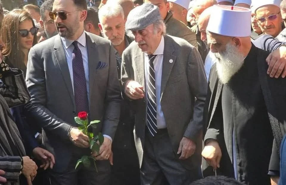 وليد جنبلاط: شمس الحرية أشرقت على سوريا ونؤكد تمسكنا بالحقوق الفلسطينية