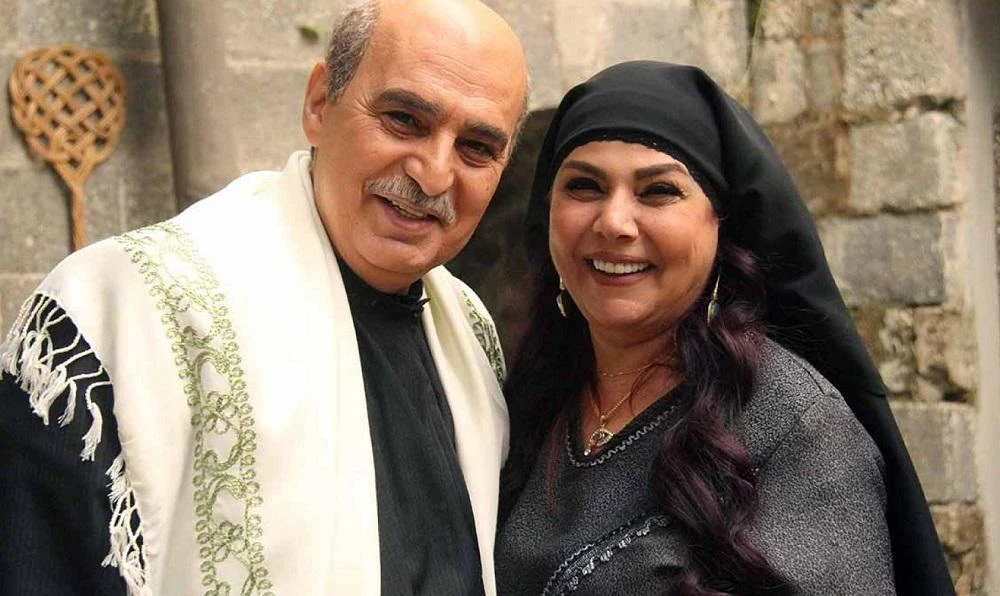 سعاد أم عصام تكشف عن رأيها في مسلسل باب الحارة: 'هذا عمل مختلف وسموه باب الحارة