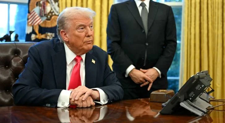 ترامب يطلق بطاقات الإقامة الذهبية في أمريكا بسعر 5 ملايين دولار!