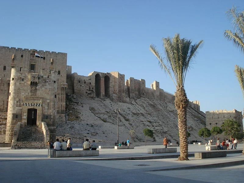 القيادة العامة تعلن حـظـ.ـر تجـوال كامـل في بعض المـدن السورية