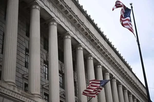 أمريكا تفرض رسومًا جديدة على واردات الصلب: الإمارات ضمن القائمة!