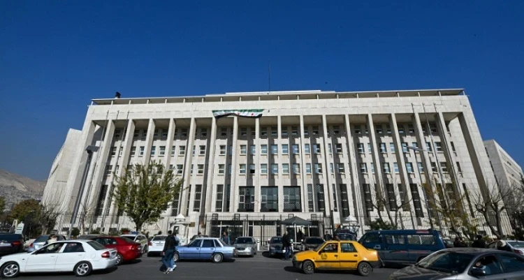 إطار مصرفي جديد يمهّد لعودة المراسلة الدولية في سوريا