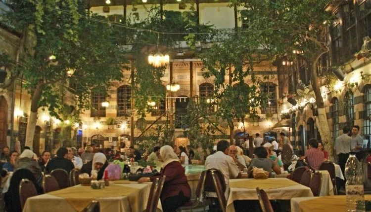 دمشق تواجه استياءً بسبب قرار الإغلاق المبكر للمطاعم والمقاهي