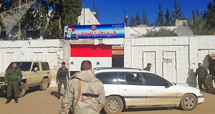 الأمـن الجـ.ـنائي في اللاذقية يسترد سيارة مـسرو.قـة ويقبـ.ـض على اثنين من أفراد العـصـ.ـابة