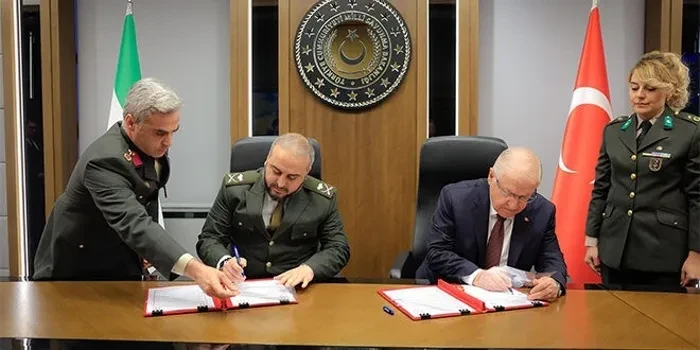 تركيا وسوريا توقعان مذكرة تفاهم للتعاون العسكري