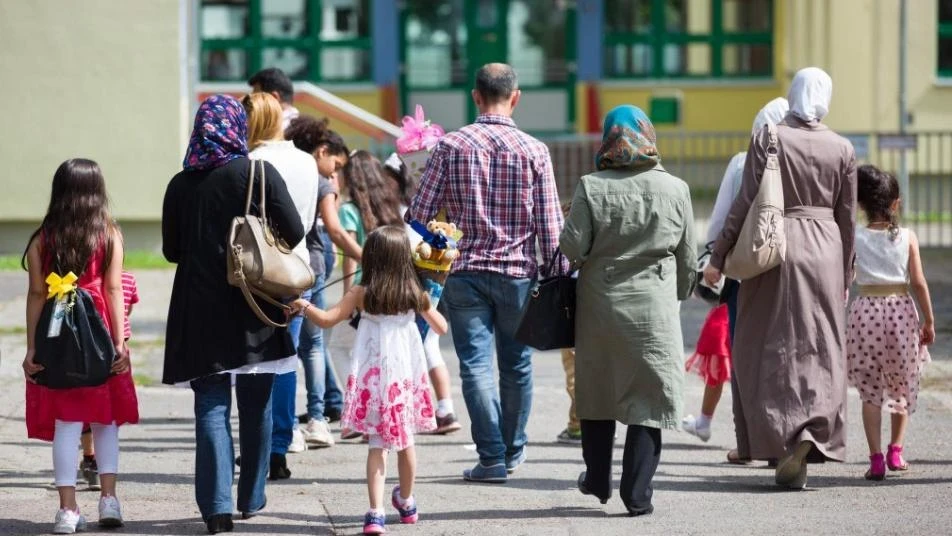 دول أوروبية تمنح الجنسية للأجانب بشروط مخففة