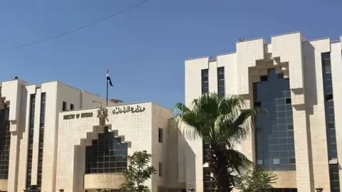 وزارة الداخلية السورية توضح معنى "المعادين للعمل" بعد تساؤلات واسعة