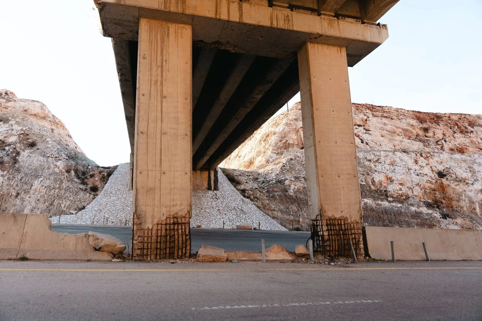 أوتوستراد أريحا–اللاذقية بمواصفات قياسية ضمن نخبة الطرق السريعة في سورية