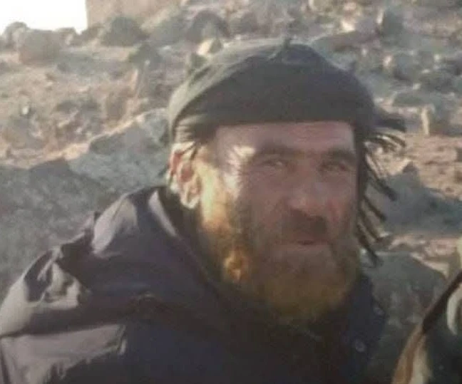 جريمة مروعة في درعا: مقتل امرأة وطفلها وإصابة آخر بجروح خطيرة على يد رب الأسرة