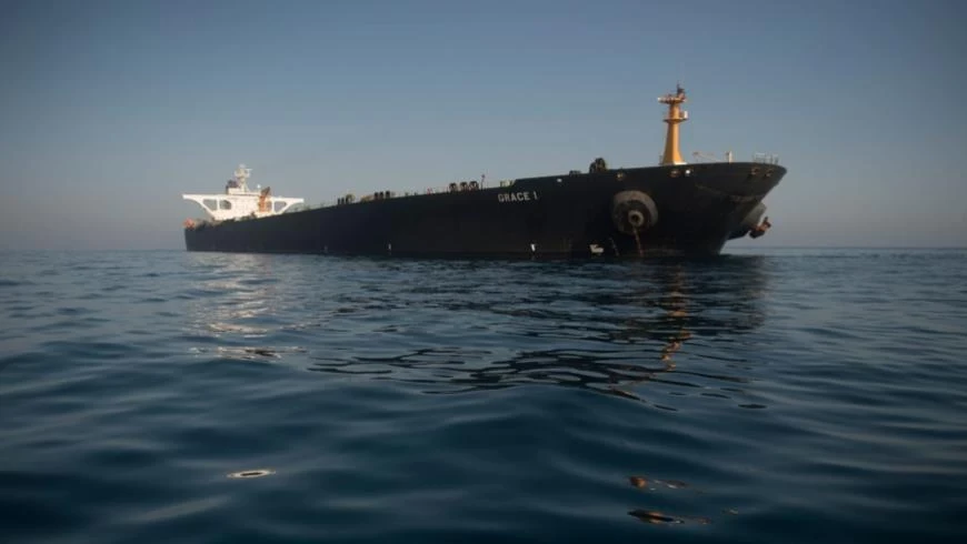 وصول ناقلتين محمّلتين بمليوني برميل نفط خام